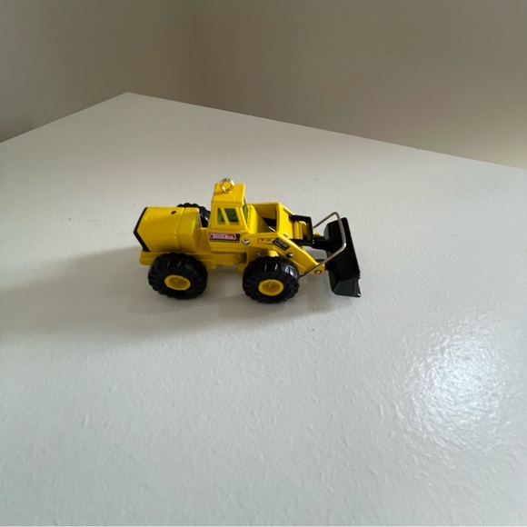 Vintage 1997 Hallmark keepsake Tonka mighty front loader ornament - Picture 9 of 12